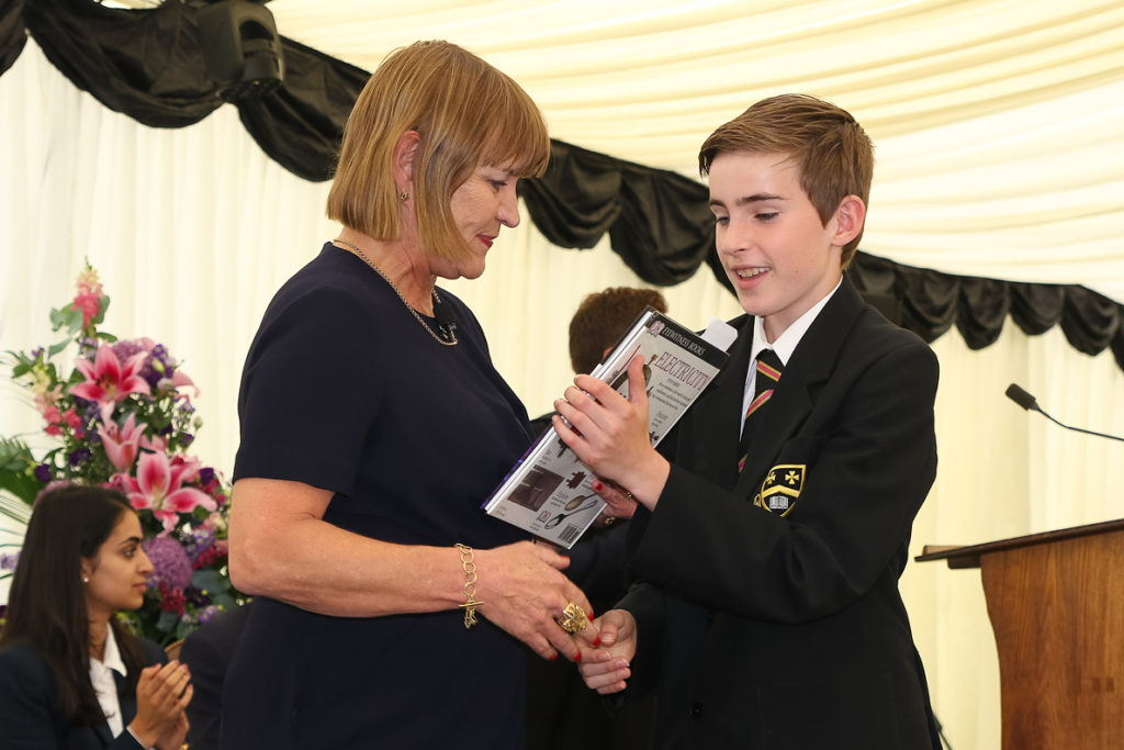 whatson_news_speechday16_15