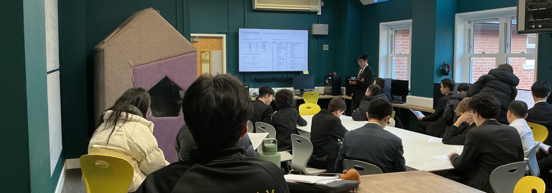 Decoding METARs with the Aviation Club
